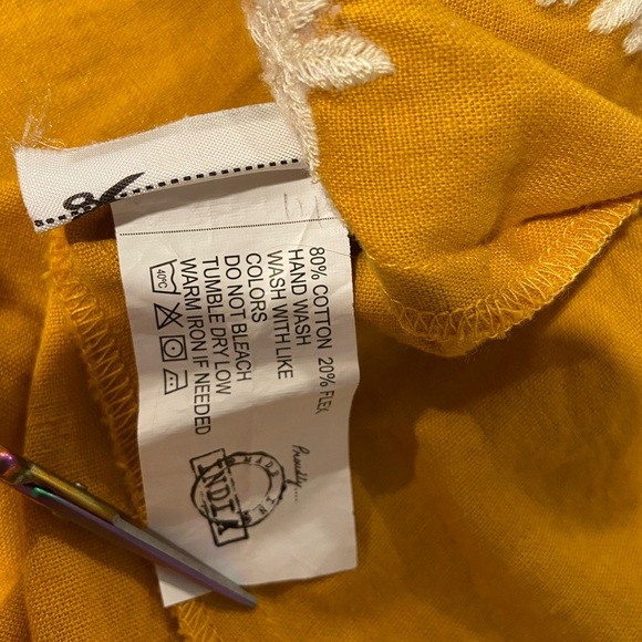Srishti Size S Mustard Yellow Cotton Blend Pullover Embroidered Sleeveless Top - Picture 10 of 10